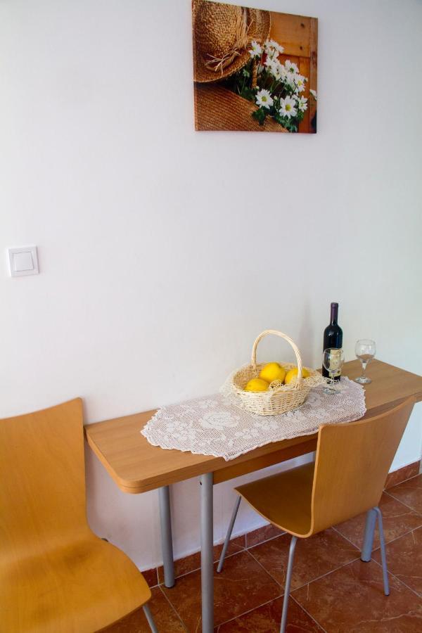 Apartment San Stefan Свети-Стефан Экстерьер фото